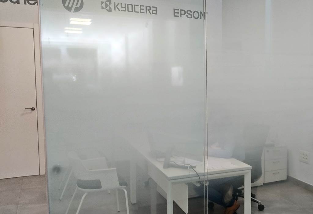 lámina decorativa en la empresa Copivalencia