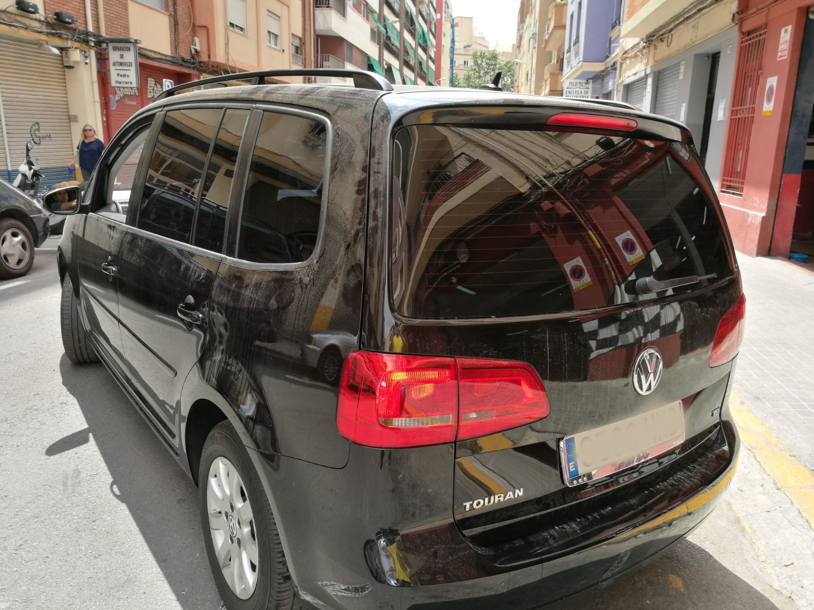 Tintado de lunas de coches profesional. Láminas solares de alta calidad.