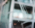 Protegiendo tu Espacio: La Importancia de las Láminas Anti-Graffiti en Vidrios